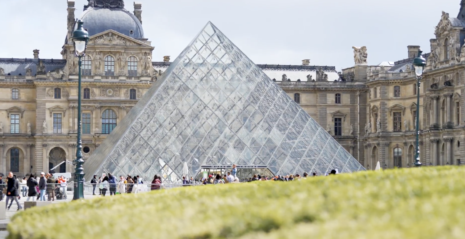 atland-interview-louvre-paris